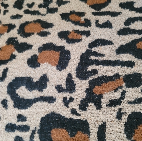 Leopard Print Soft Scarf NWT #804 - Picture 3 of 10